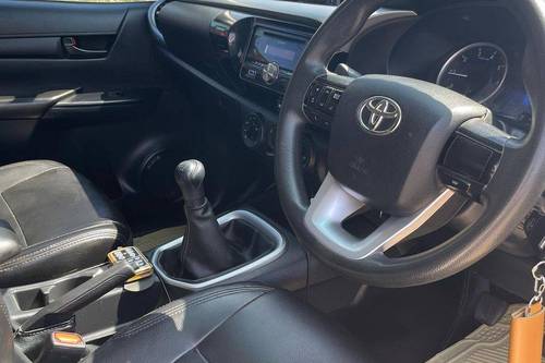 2019 Toyota Hilux 2.4L D-Cab G 4x4 MT