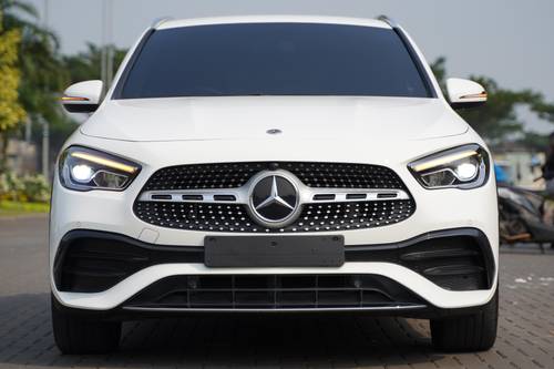 2022 Mercedes Benz GLA 200 AMG bekas