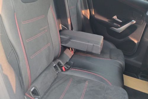 2019 Mercedes Benz CLA-Class 200 AMG Line bekas