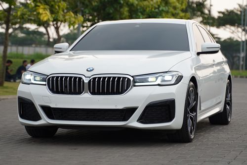 2022 BMW 5 Series Sedan  520i M Sport