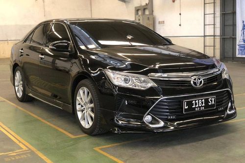 2016 Toyota Camry V 2.5L AT