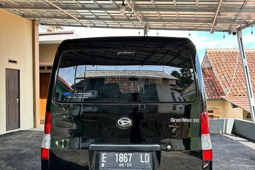 2015 Daihatsu Gran Max MB Minibus 1.5L D Mini Bus MT