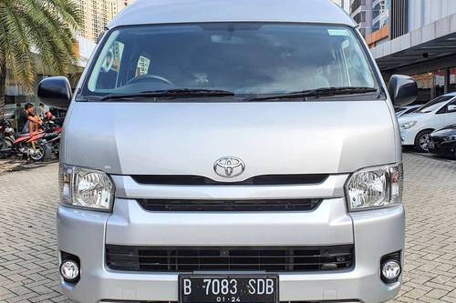 2018 Toyota Hiace Commuter Manual Bekas