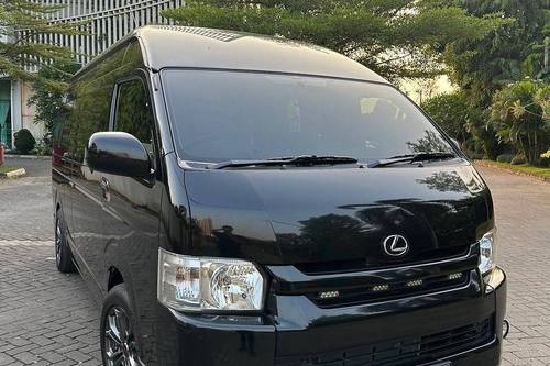 2014 Toyota Hiace COMMUTER DSL 2.5 Bekas