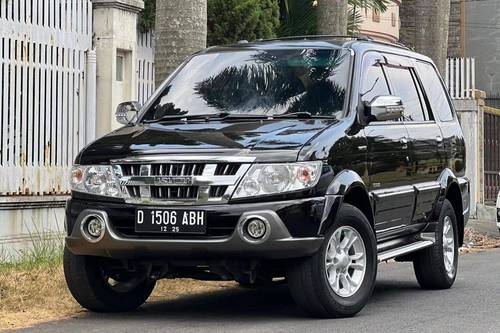 2014 Isuzu Panther Grand Touring 2.5L MT Bekas