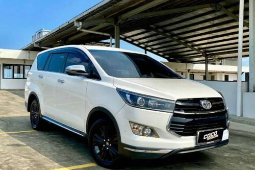 2019 Toyota Kijang Innova 2.4L Venturer AT Bekas