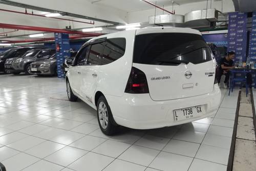 2013 Nissan Grand Livina 1.5 Ultimate AT