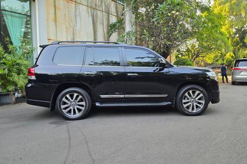 2019 Toyota Land Cruiser VX-R