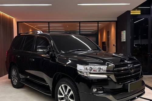 2019 Toyota Land Cruiser VX-R