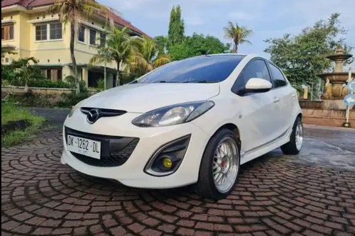 2011 Mazda 2  Hatchback GT 1.5L AT bekas
