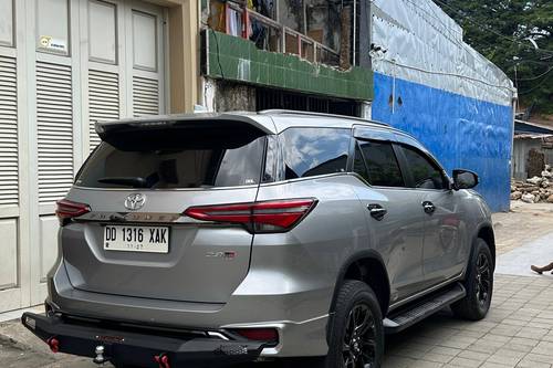 2022 Toyota Fortuner 4x2 2.8 GR Sport AT DSL