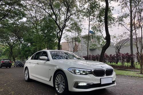 2019 BMW 5 Series Sedan  530i Luxury