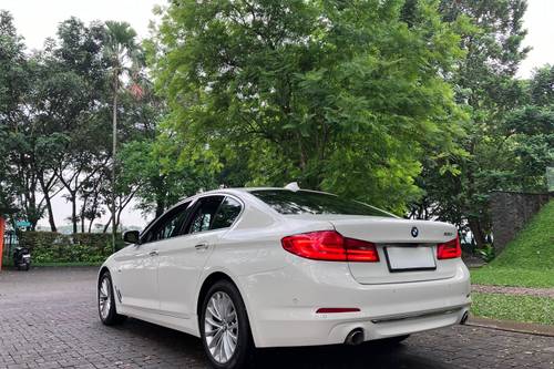 2019 BMW 5 Series Sedan  530i Luxury