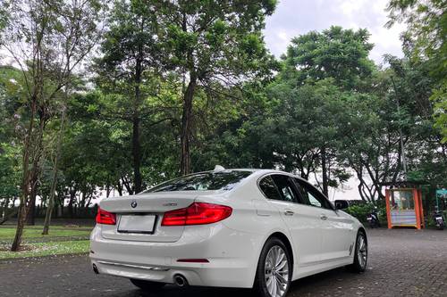 2019 BMW 5 Series Sedan  530i Luxury