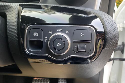 2019 Mercedes Benz CLA-Class 200 AMG Line bekas