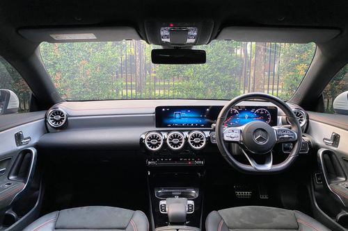 2019 Mercedes Benz CLA-Class 200 AMG Line bekas