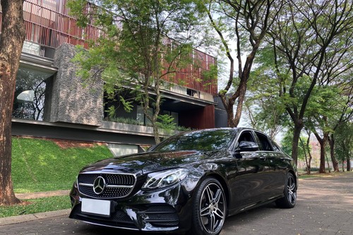 2017 Mercedes Benz E-Class  E 300 AMG Line bekas