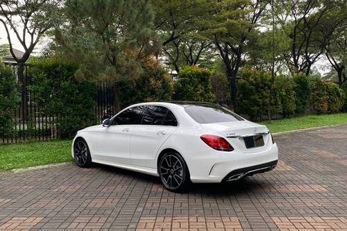 2021 Mercedes Benz C-Class Estate C 300 AVANTGARDE