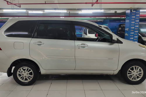 2013 Daihatsu Xenia  R DLX MT