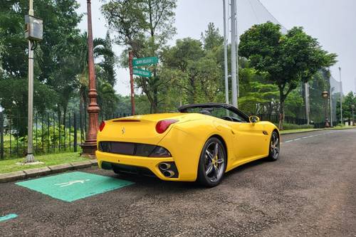 2013 Ferrari California T 4.3 AT