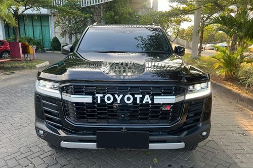 2024 Toyota Land Cruiser GR-S Bekas