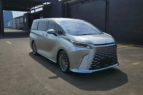 2nd Hand 2024 Lexus LM 350 (7-Seater)