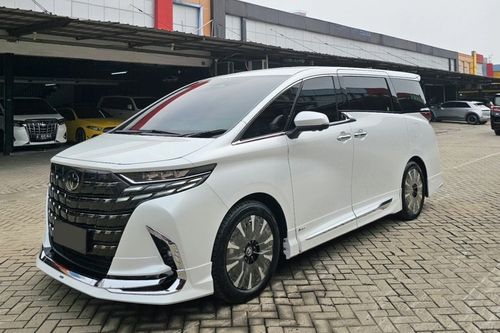 2024 Toyota Alphard Hybrid 2.5 HV