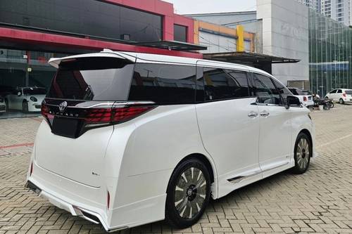 2024 Toyota Alphard Hybrid 2.5 HV