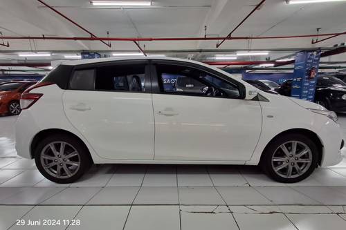 2016 Toyota Yaris  G AT