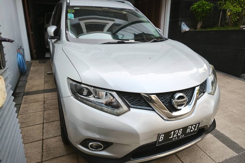 2015 Nissan X-Trail  2.5 XT AT bekas