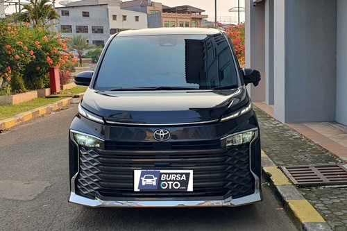 2023 Toyota Voxy 2.0 CVT bekas