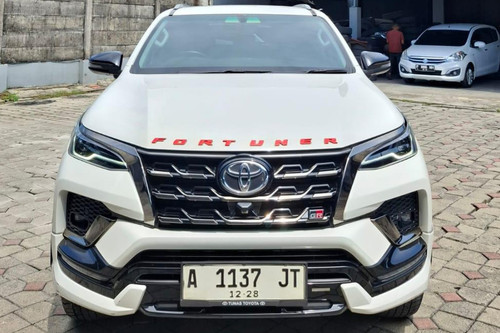 2023 Toyota Fortuner 2.8 GR Sport 4x4 AT bekas