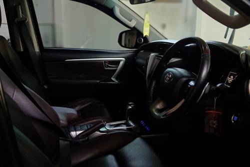 Dijual 2018 Toyota Fortuner 2.4 VRZ AT bekas