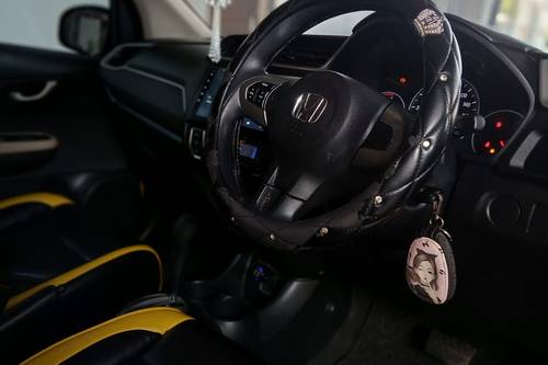 Beli mobil bekas