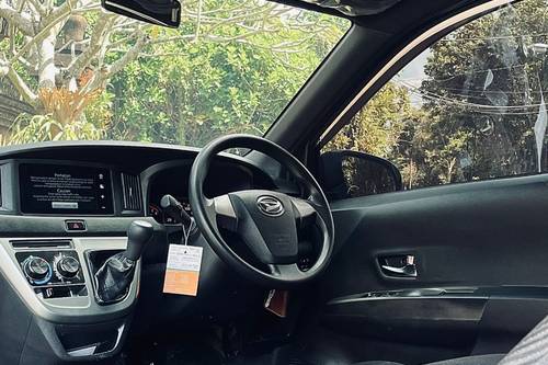 Dijual 2023 Daihatsu Sigra 1.2 R MT bekas