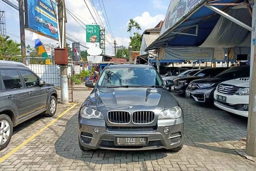 2013 BMW X5 XDRIVE 30i XLINE bekas