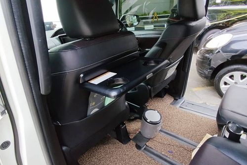 2018 Toyota Voxy 2.0L AT bekas