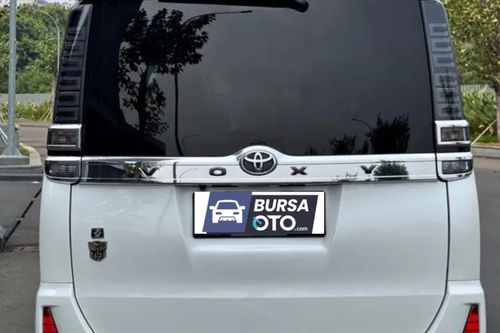 2021 Toyota Voxy 2.0L AT bekas