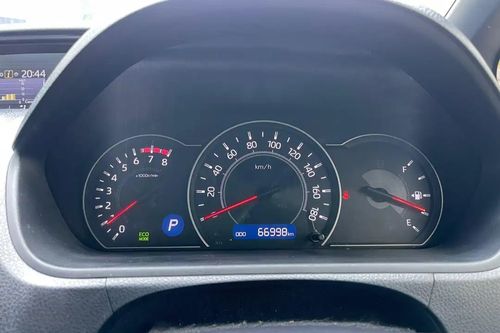 2021 Toyota Voxy 2.0L AT tua