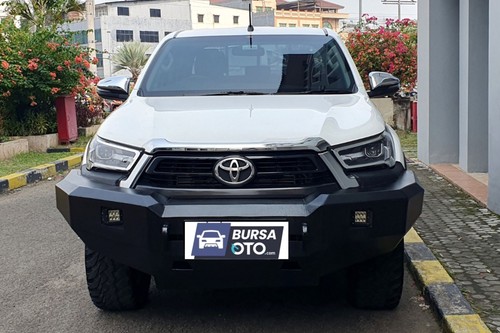 2022 Toyota Hilux 2.4L D-Cab V AT bekas