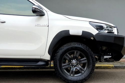 2022 Toyota Hilux 2.4L D-Cab V AT tua