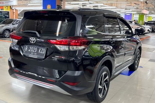 2021 Toyota Rush S TRD 1.5L AT tua