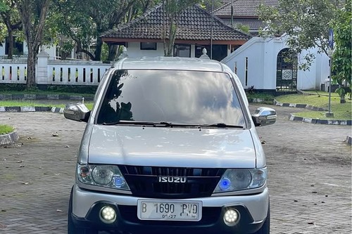 2005 Isuzu Panther LM SMART 2.5 MT bekas
