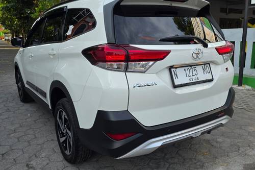 Beli mobil bekas