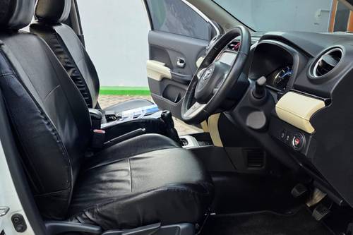 Beli mobil bekas