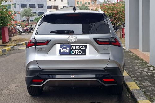 Dijual 2023 Toyota Yaris Cross 1.5 S GR Hybrid EV CVT TSS bekas