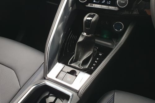 2023 Toyota Yaris Cross 1.5 S GR Hybrid EV CVT TSS bekas