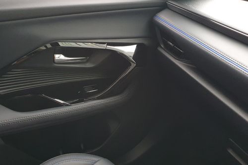 2023 Toyota Yaris Cross 1.5 S GR Hybrid EV CVT TSS bekas