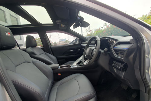2023 Toyota Yaris Cross 1.5 S GR Hybrid EV CVT TSS bekas