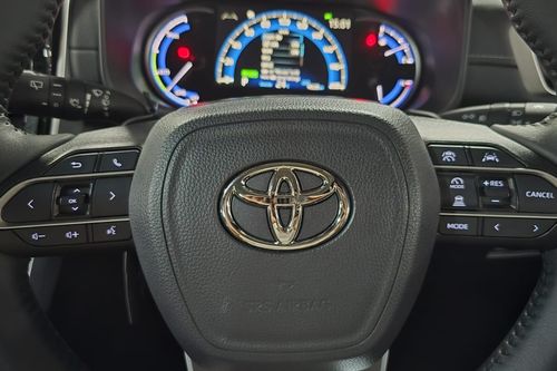 2023 Toyota Kijang Innova Zenix Hybrid EV 2.0L Q HV CVT TSS Modellista bekas